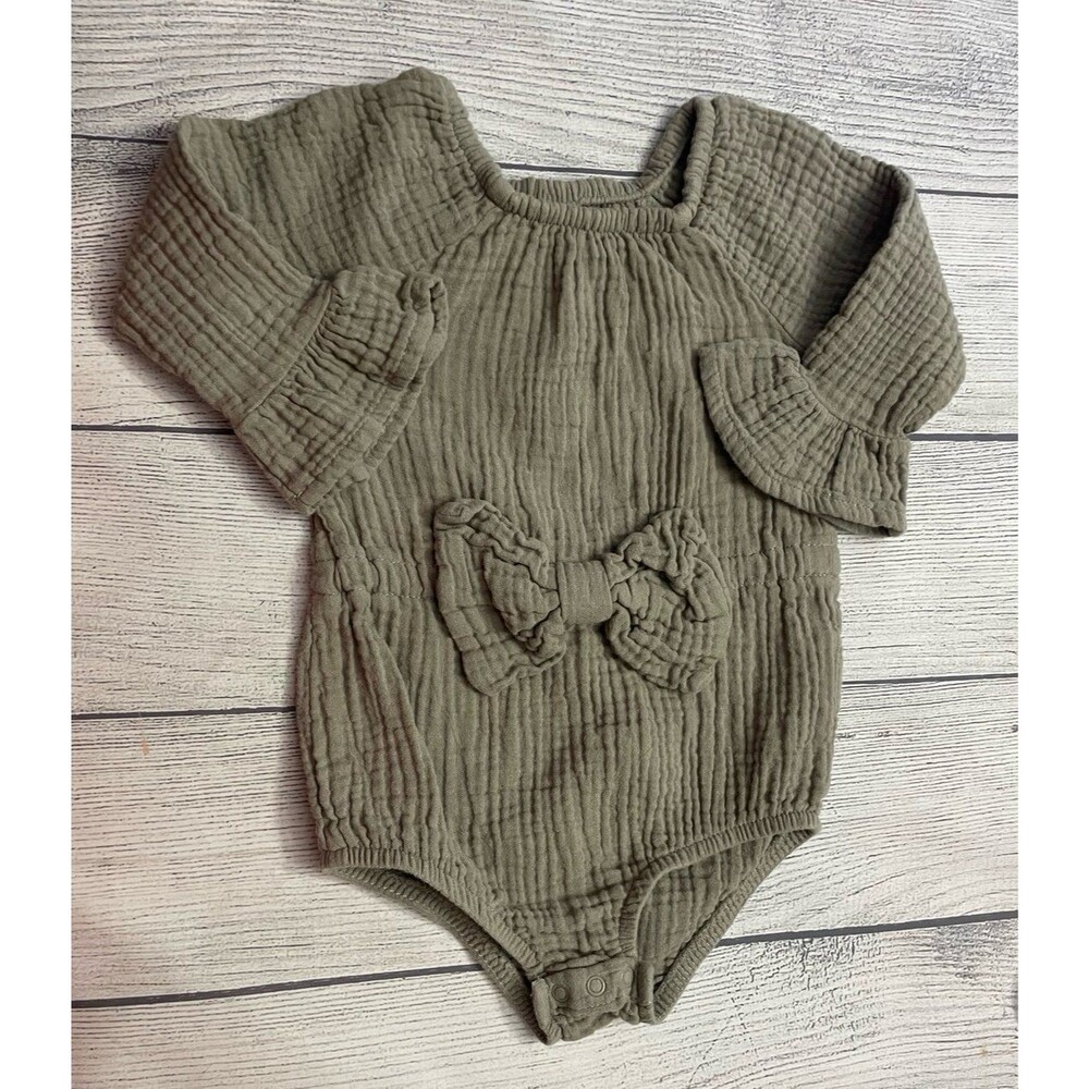 Grayson Mini Taupe Bow Baby Girl Cotton Muslin Onesie Bodysuit, Size 6-9 months